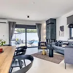 Nyaraló Design M