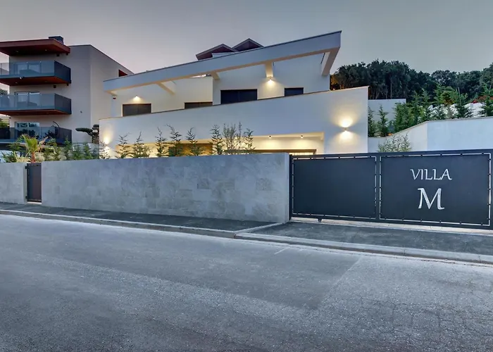 Design M * Πούλα