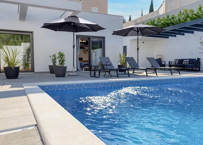 Design M * Πούλα